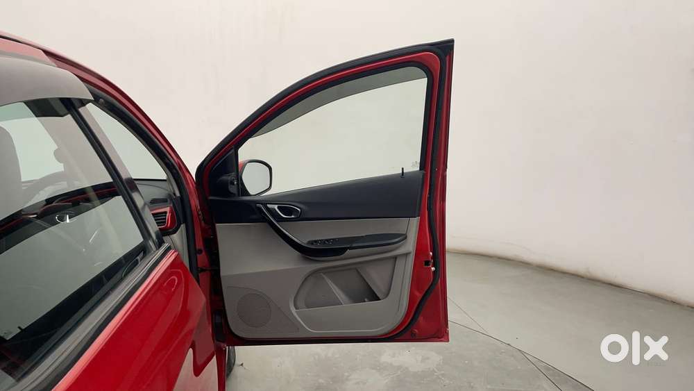 Tata Tiago Xz, 2017, Petrol