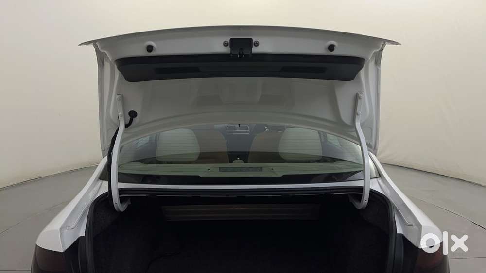 Volkswagen Vento 1.6 Highline, 2022, Petrol