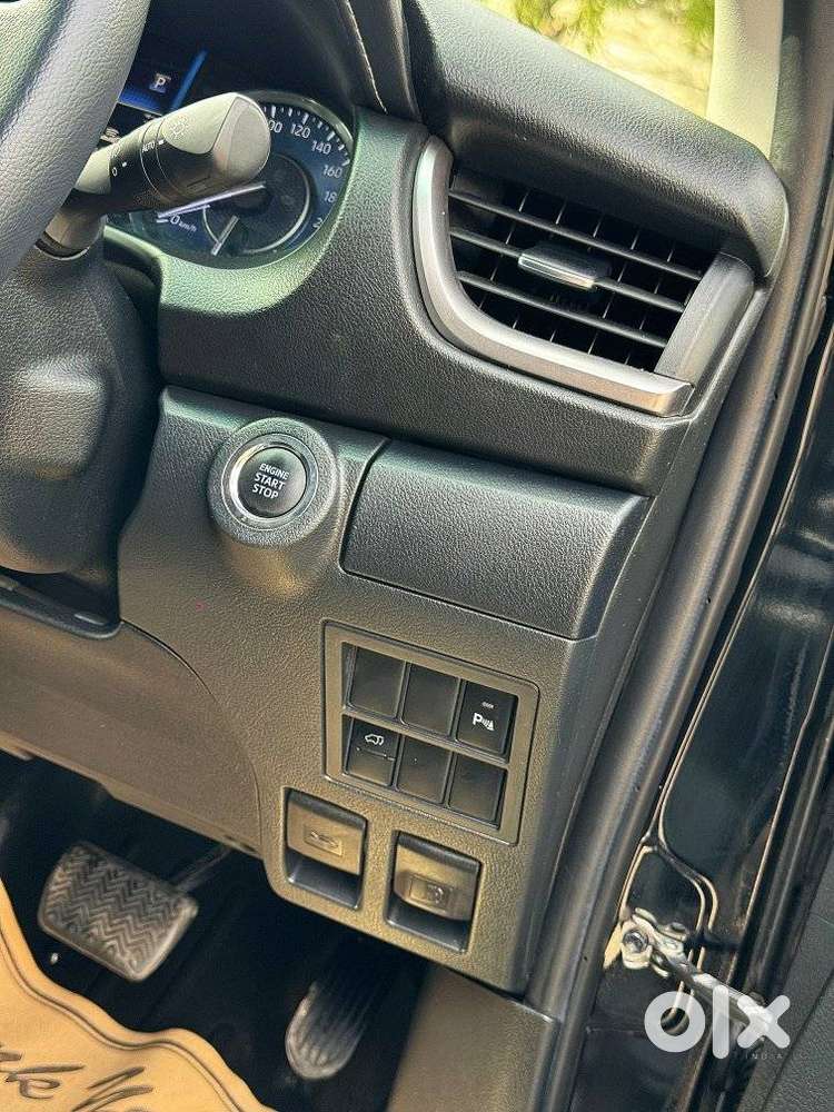 Toyota Fortuner 4x2 At 2.7 Petrol, 2023, Petrol