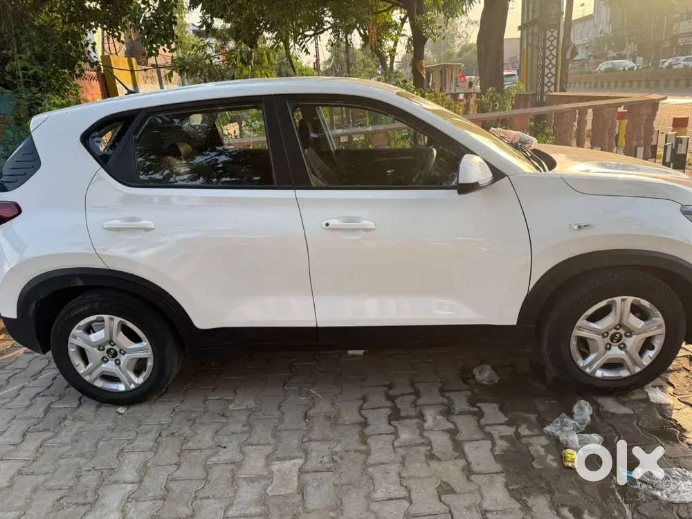 Kia Sonet Petrol 2021