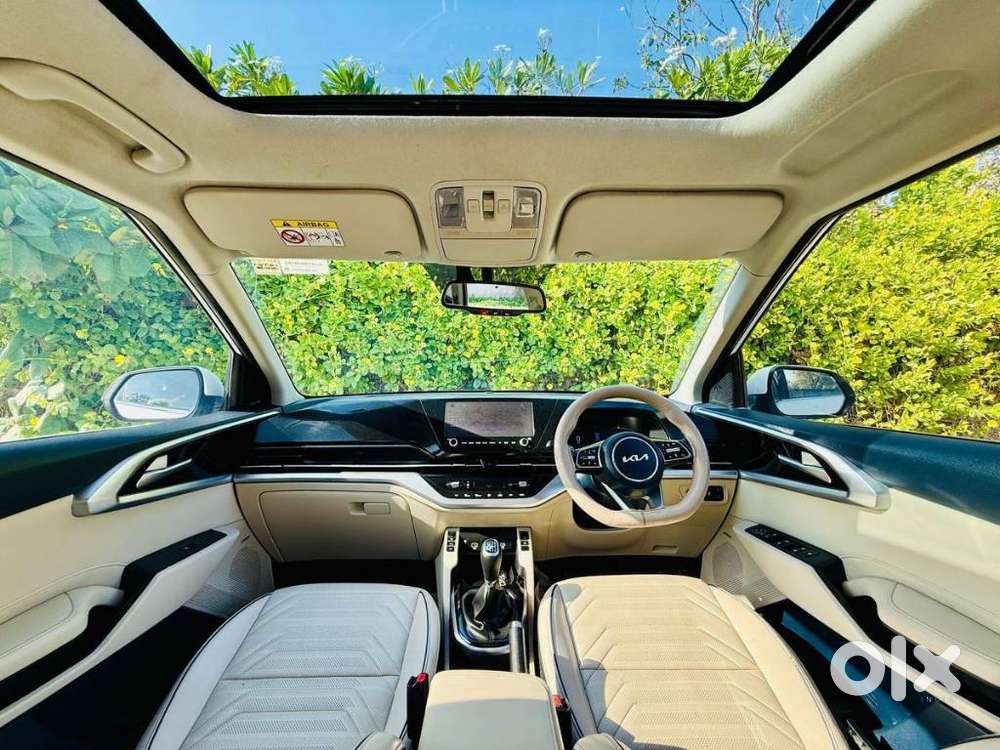 Kia Carens 1.4 Luxury Plus 6 Str, 2022, Petrol