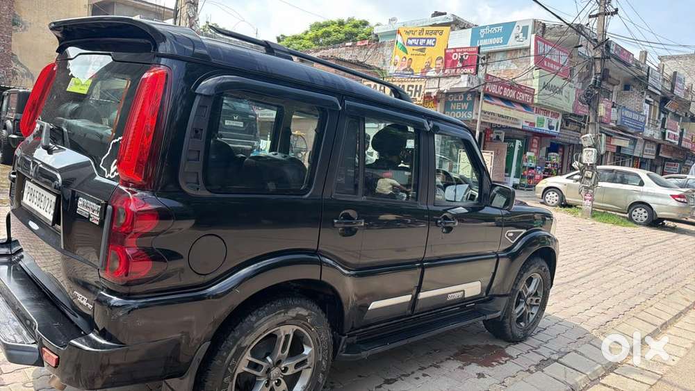 Mahindra Scorpio Classic 2.2 S 11 Mt 7 Str, 2023, Diesel