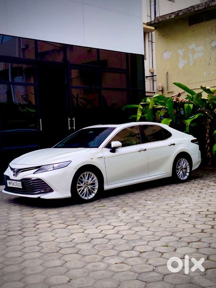 Toyota Camry Hybrid 2020 Petrol Automatic