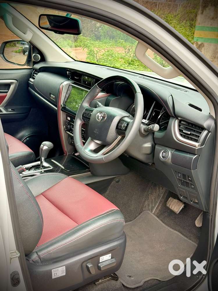 Toyota Fortuner Legender 4x2 At 2.8, 2025, Diesel