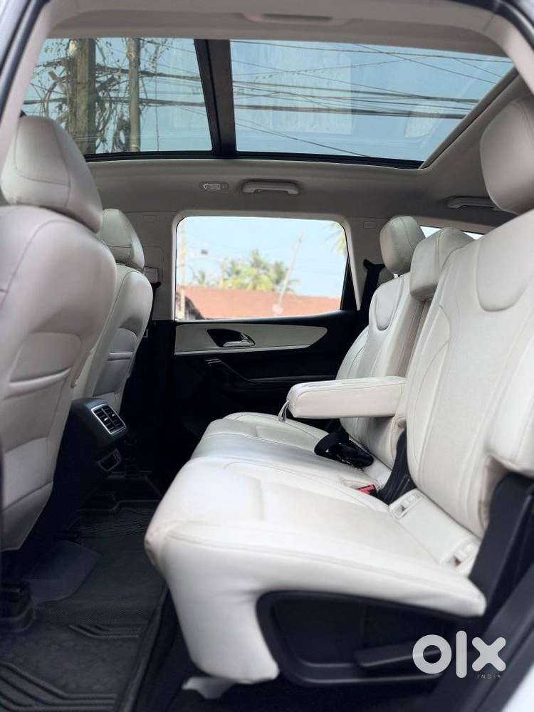 Mahindra Xuv700 2.2 Ax 7 Diesel At Luxury Pack Str, 2023, Diesel