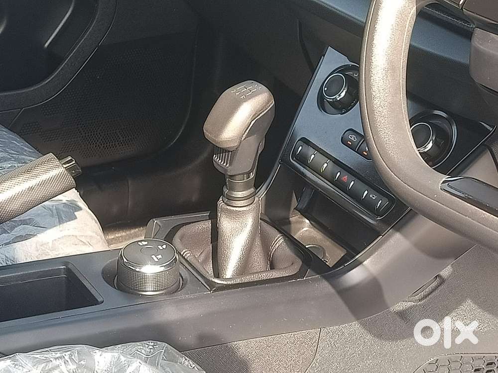Tata Nexon Smart Plus S 1.2 Revotron Petrol 5 Mt, 2026, Petrol