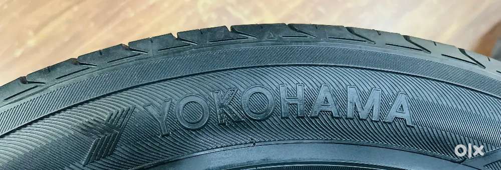 17inch Innova Crysta Zx Dual Tone OEM Alloys with Tyres set of 4