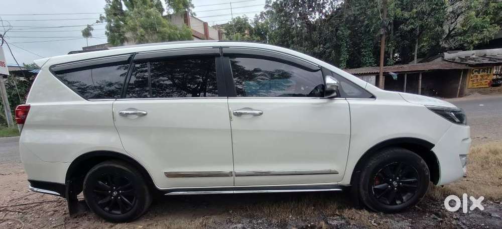 Toyota Innova Crysta Touring Sport 2.4 Mt, 2017, Diesel