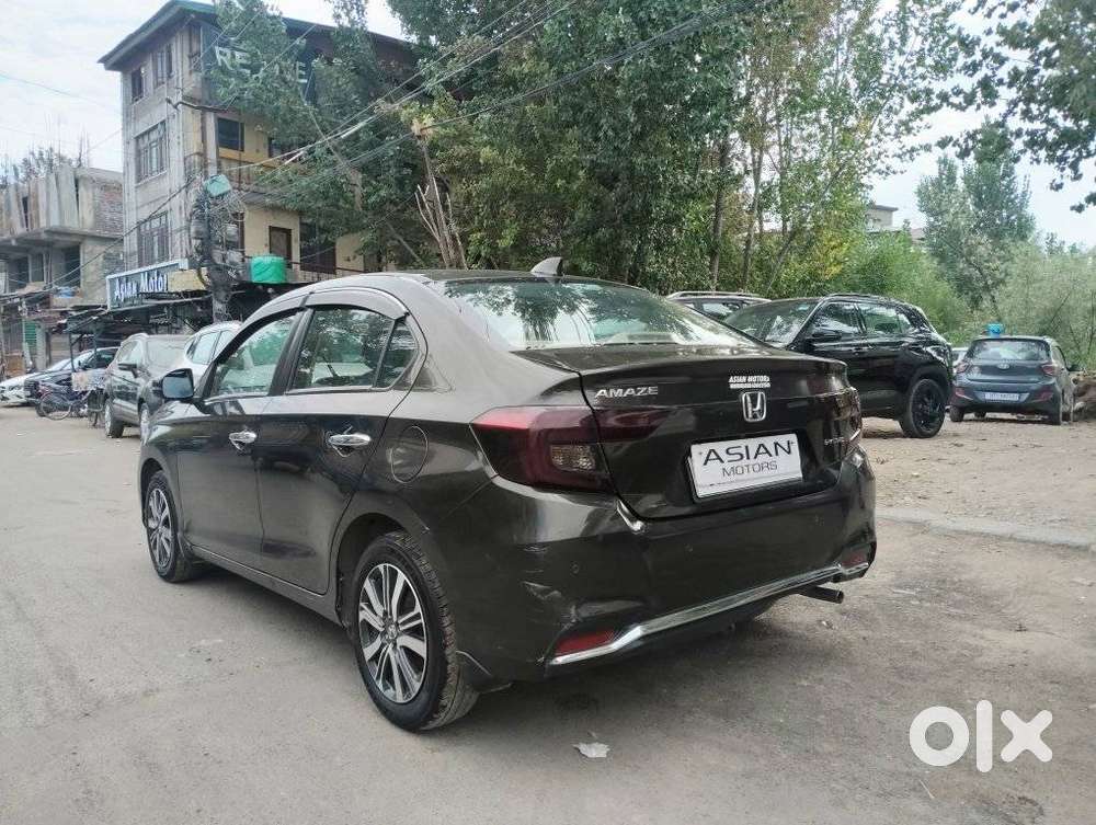 Honda Amaze 2nd Gen Vx, 2023, Petrol