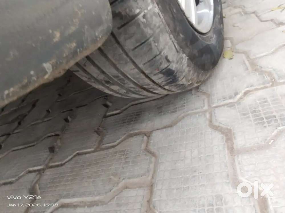 Toyota Innova 2011 Diesel 126000 Km Driven Good Condition New Tyre