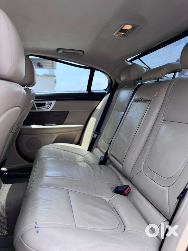 Jaguar Xf 2014 Diesel 105000 Km Driven