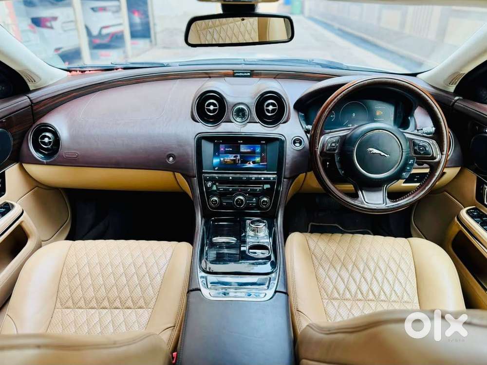Jaguar Others, 2017, Petrol
