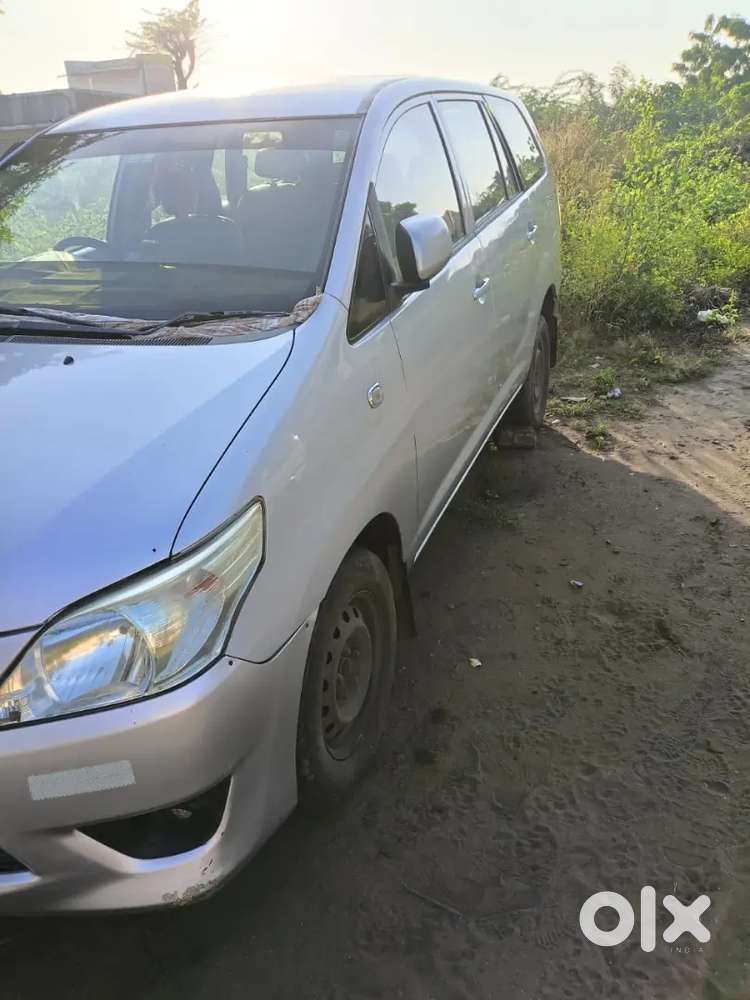 Toyota Innova 2012 Diesel Well Maintained