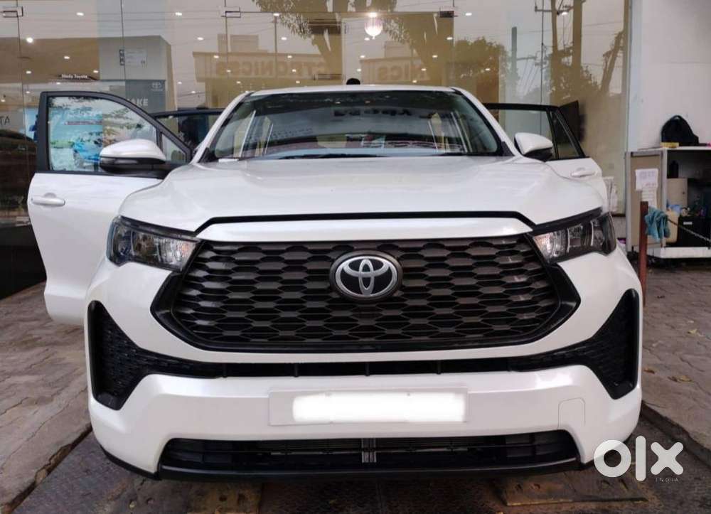 Toyota Innova Hycross 2.0 Gx 8 Str, 2024, Petrol