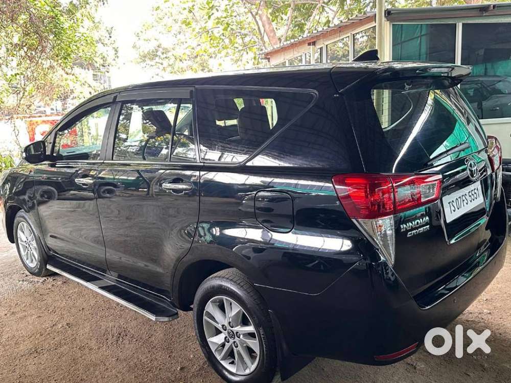Toyota Innova Crysta 2.8 Zx At 7 Seater, 2017, Diesel