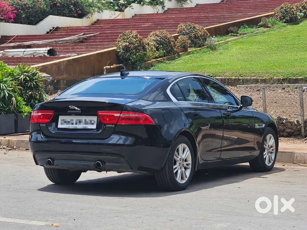 Jaguar Xe Portfolio, 2016, Petrol
