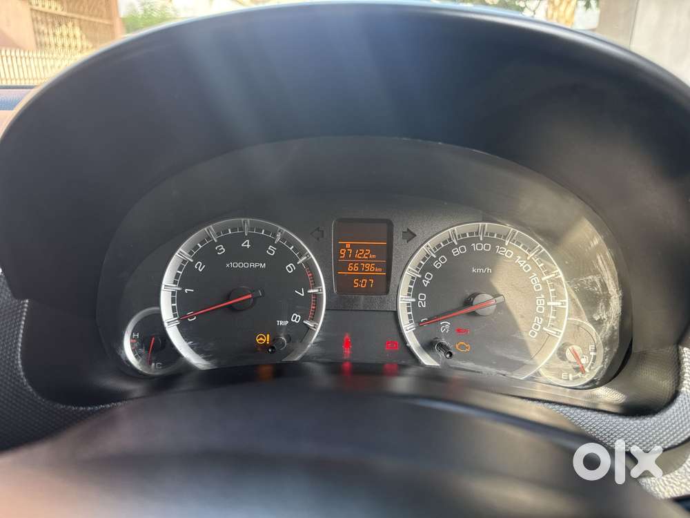 Maruti Suzuki Swift Vxi + Manual, 2015, Petrol