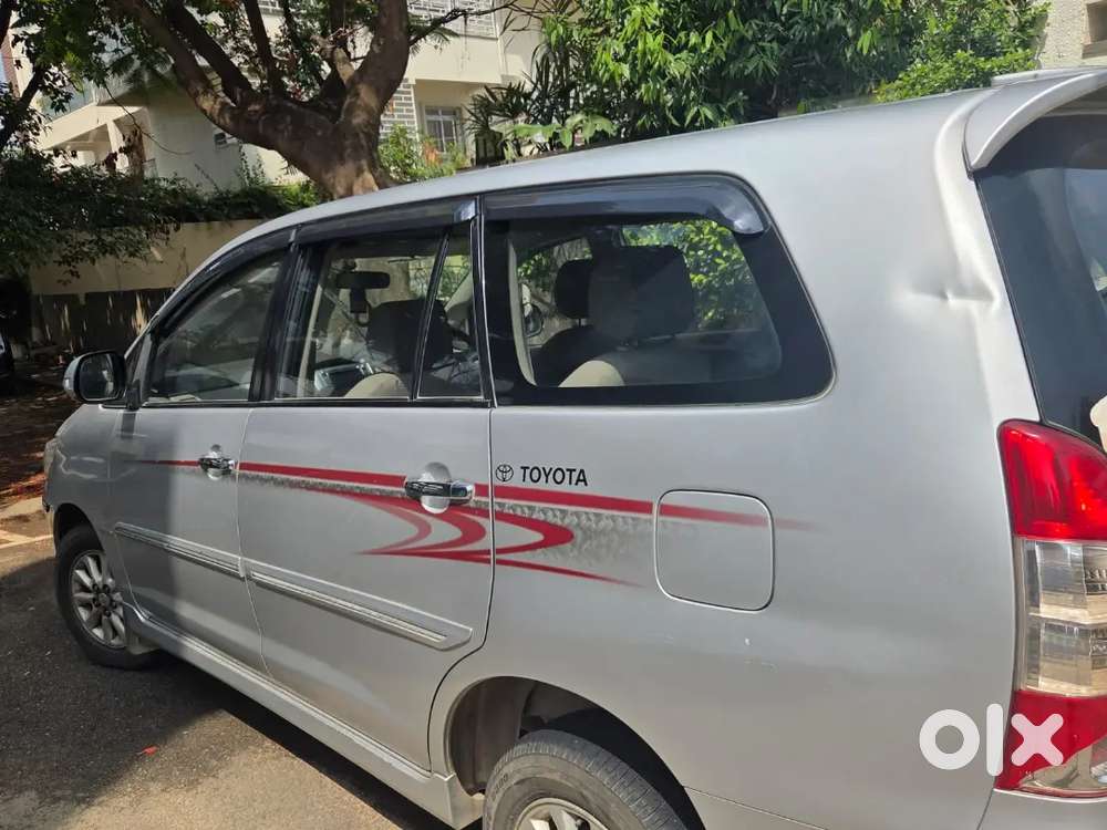 Toyota Innova 2012 Diesel 150000 Km Driven