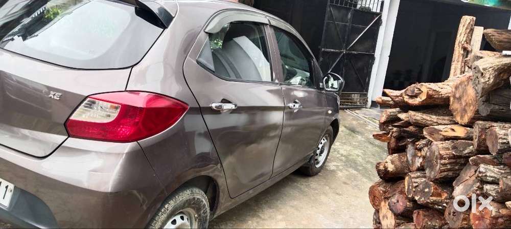 Tata Tiago Petrol 2017