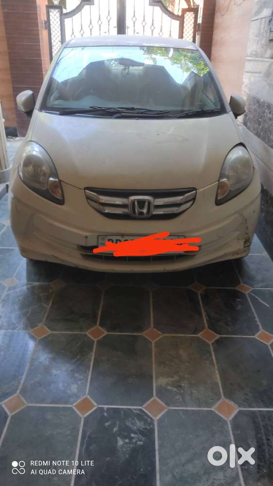 Honda Amaze 2015 Petrol Well Maintained