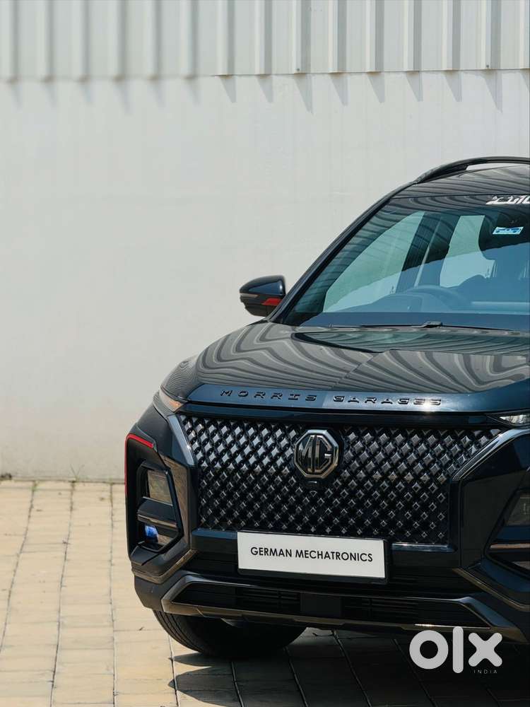 Mg Hector Plus Sharp Pro Blackstorm 1.5 Turbo Petrol Cvt 7 Str, 2024..