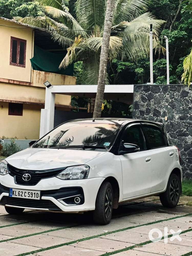 Toyota Etios Liva 2017 Petrol Well Maintained