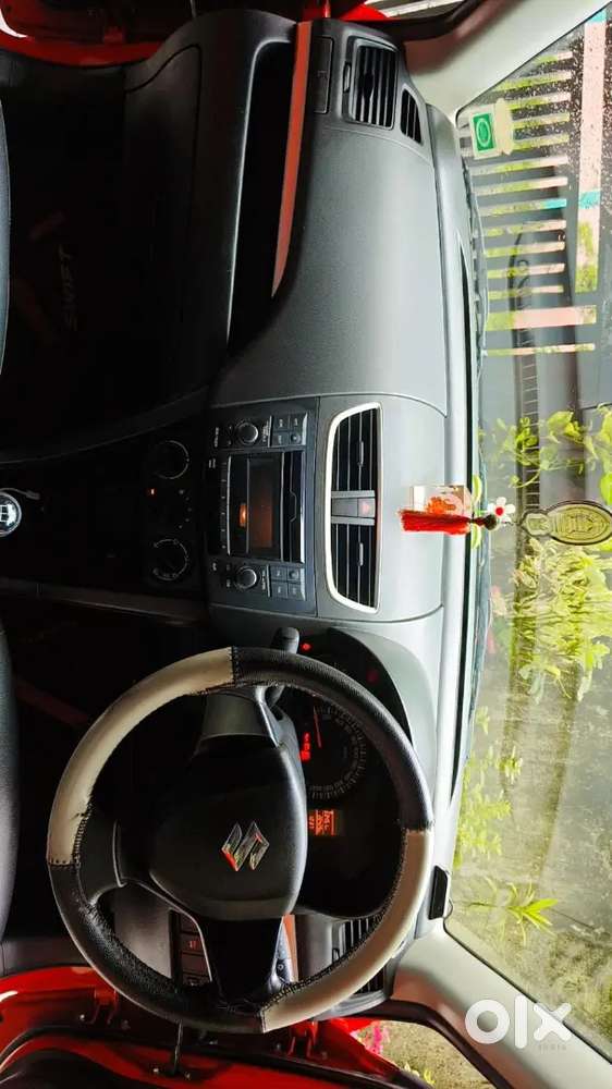 Maruti Suzuki Swift Lxi 2017
