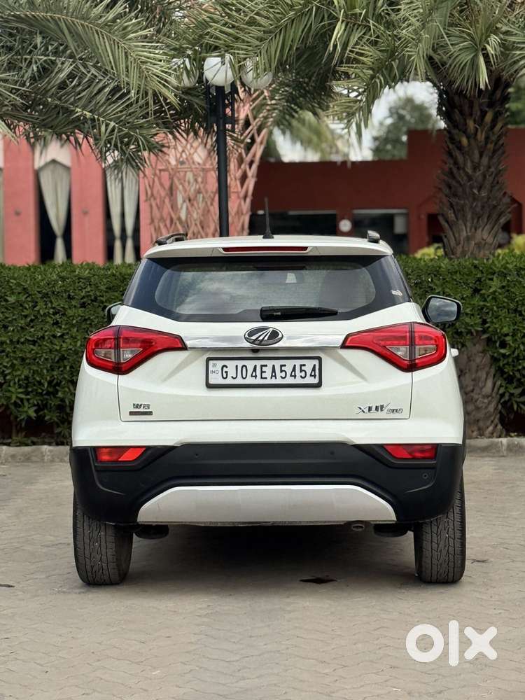Mahindra Xuv300 W8 (o) 1.5 Diesel Amt, 2021, Diesel