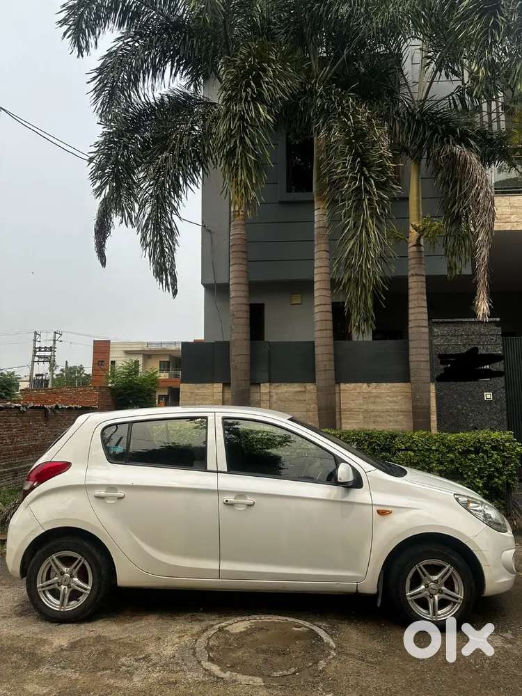 Hyundai I20 2011 Petrol Well Maintained