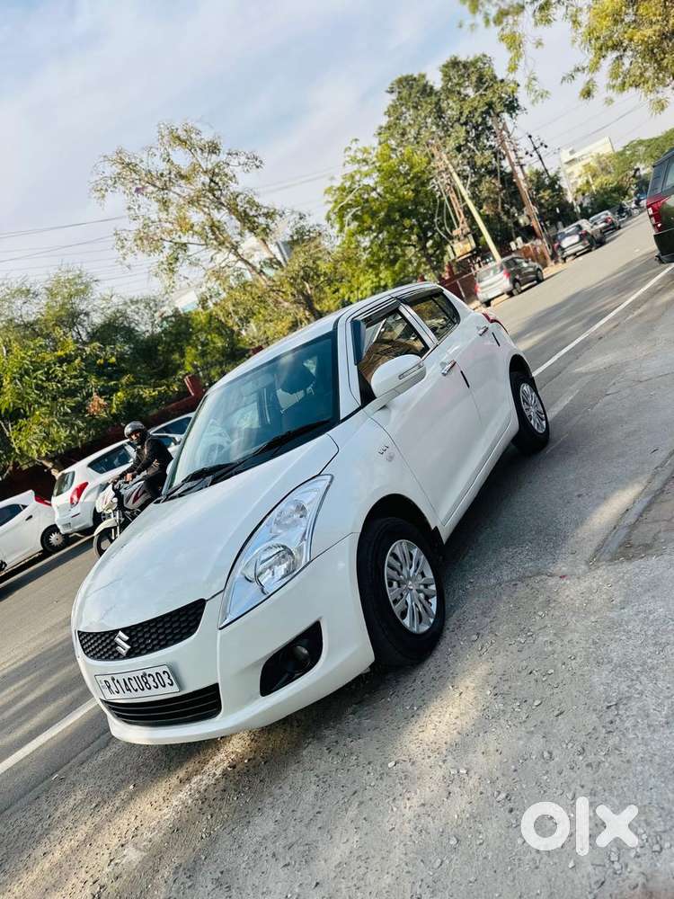 Maruti Suzuki Swift Vxi + Manual, 2013, Petrol