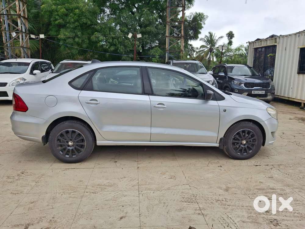 Skoda Rapid [ ] 1.5 Style Plus Tdi At, 2015, Diesel