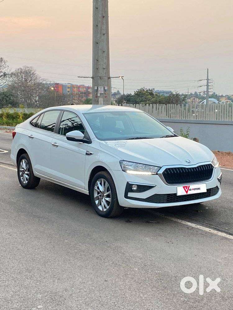 Skoda Slavia, 2023, Petrol