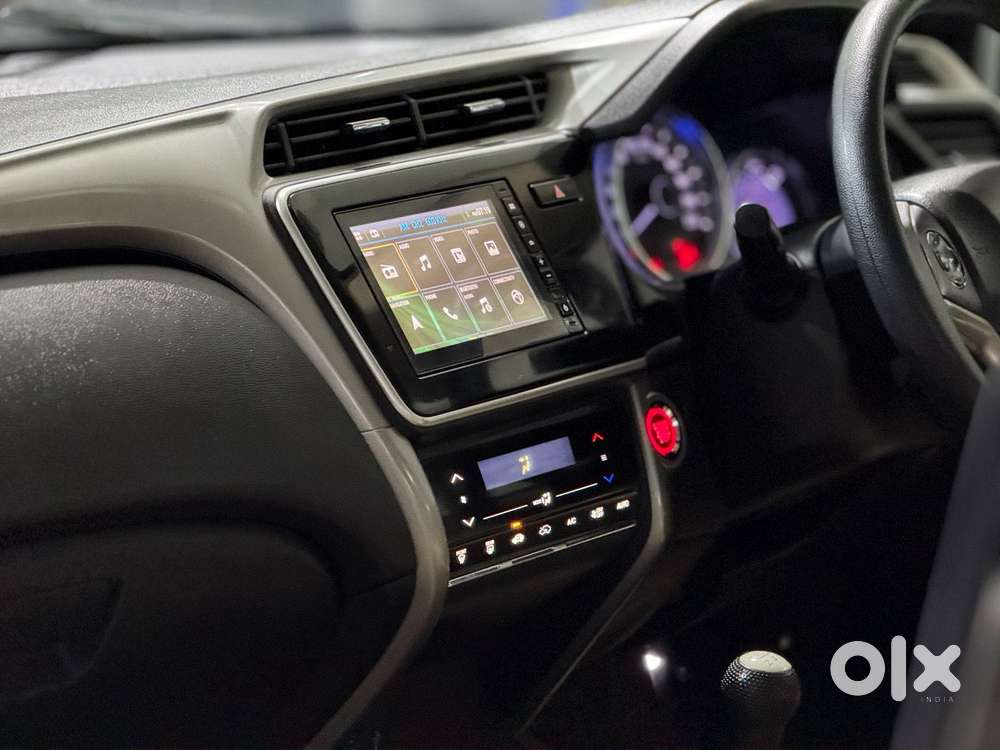 Honda City 1.5 V Cvt I-vtec Mt, 2022, Petrol