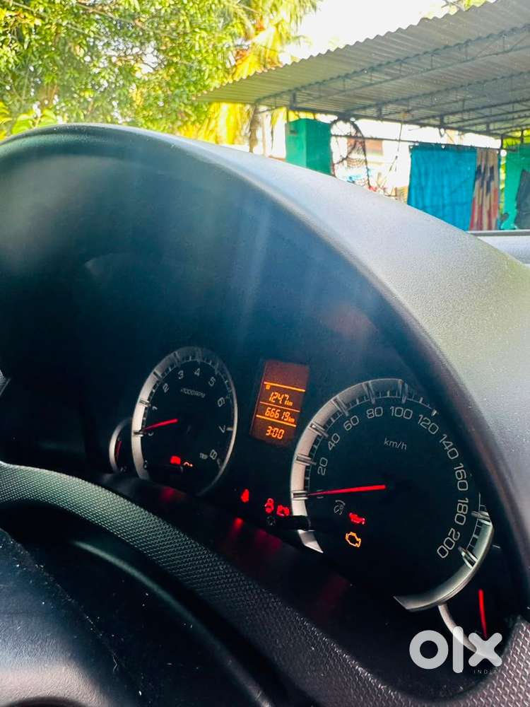 Maruti Suzuki Swift Vxi 2015