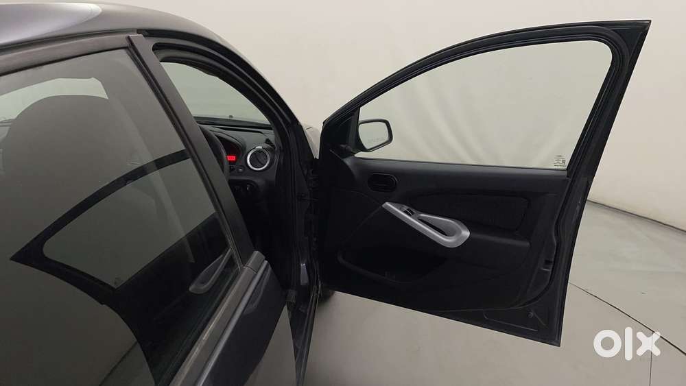 Ford Figo 2010-2012 Petrol Zxi, 2013, Petrol