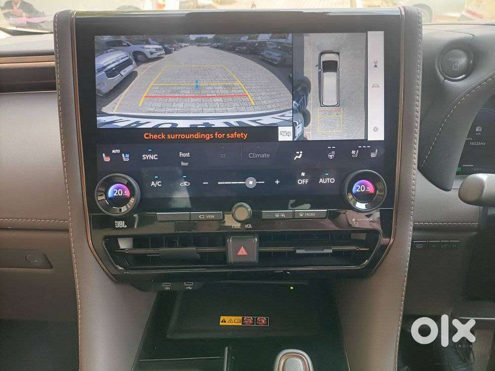 Toyota Vellfire Vip – Executive Lounge, 2024, Petrol