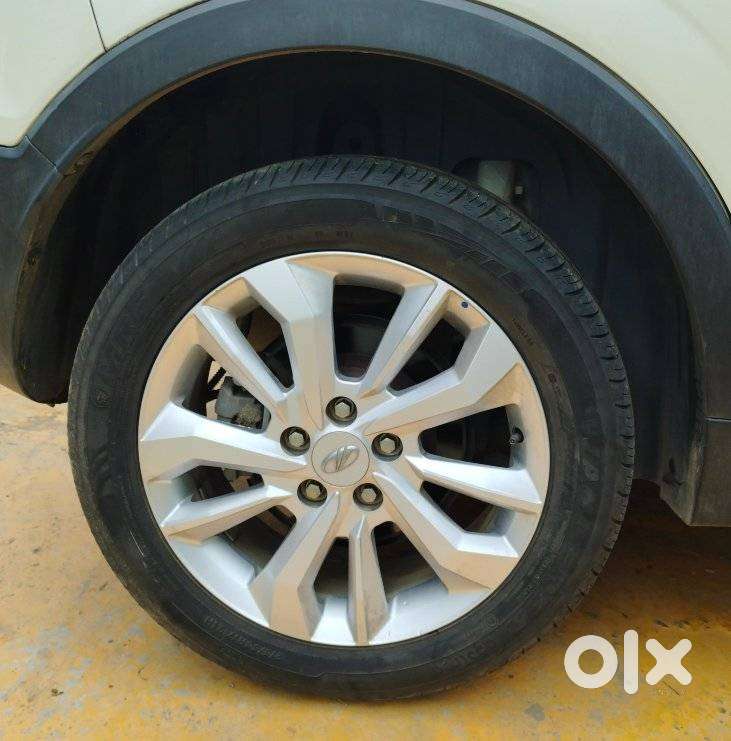Mahindra Xuv300 W8, 2020, Petrol