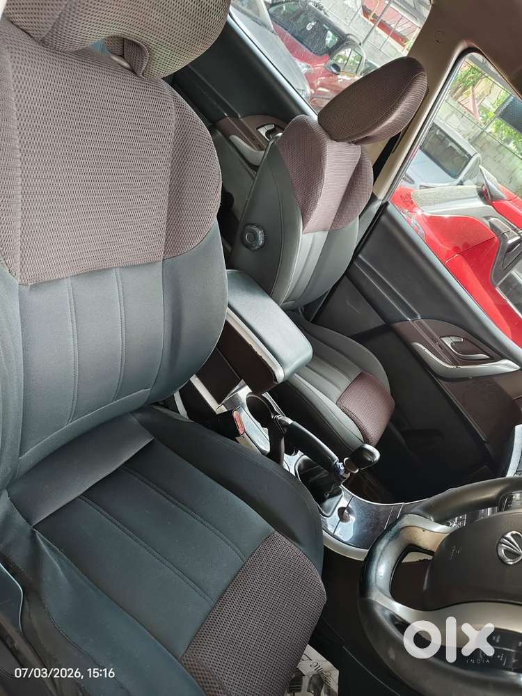 Mahindra Xuv500 W8, 2012