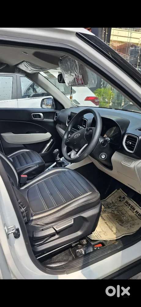 Venue Diesel S Plus Manual