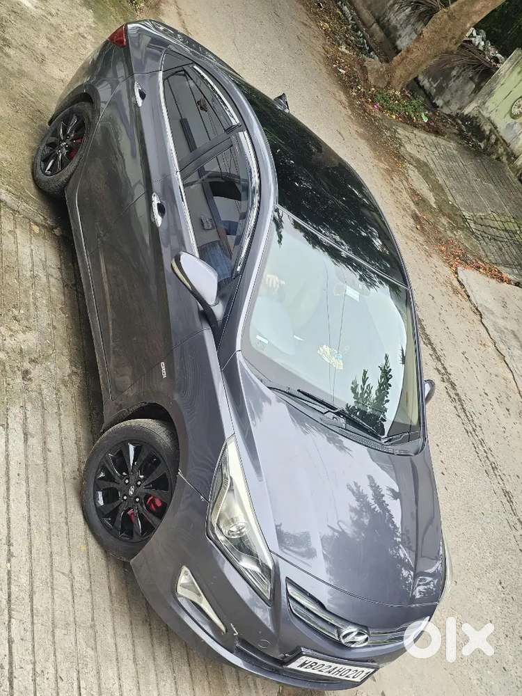 Hyundai Fluidic Verna 2015