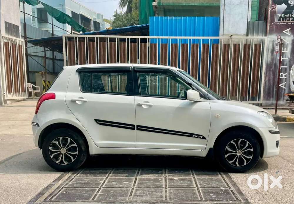 Swift Maruti Suzuki 2010 Car