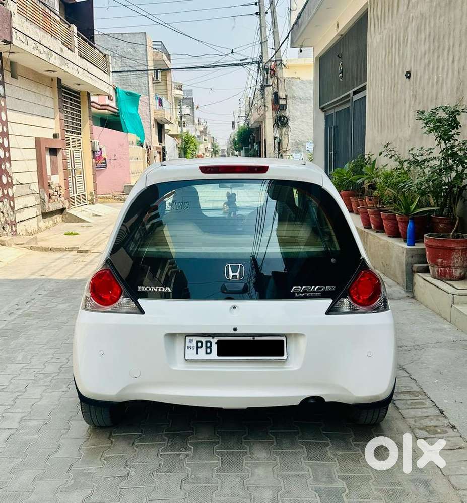 Honda Brio 2016 Vx 1.2 At Petrol Well Maintained
