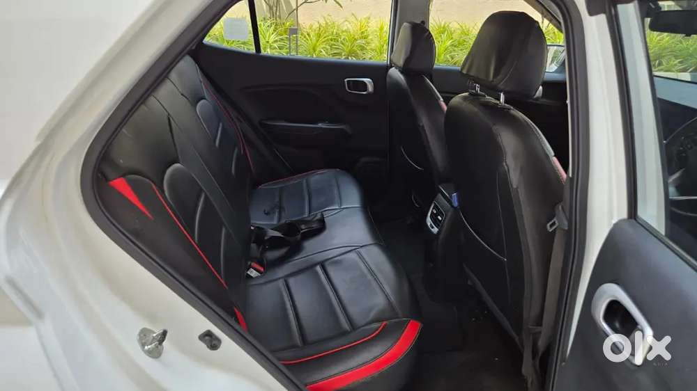 Hyundai Venue 2021 Diesel Well Maintained