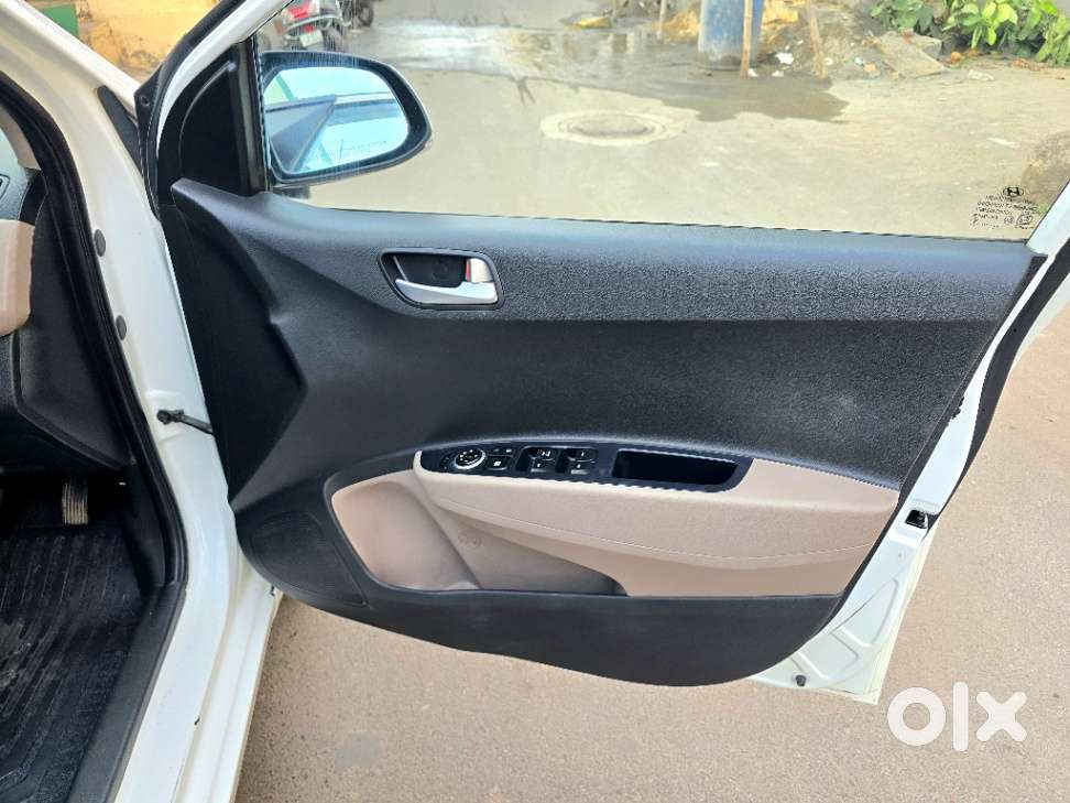 Hyundai Grand I10 Asta Automatic 1.2 Kappa Vtvt, 2017, Cng & Hybrids