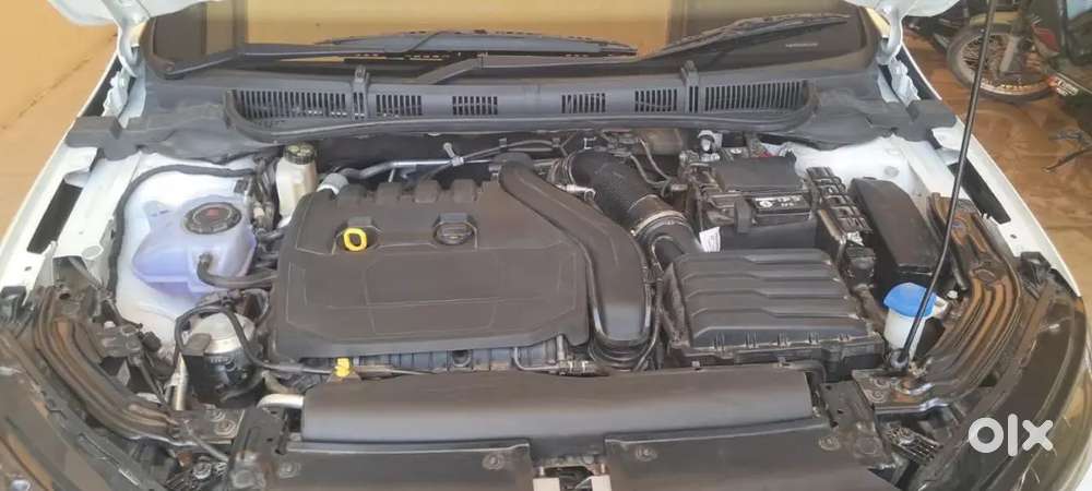 Skoda Slavia 2025 Petrol 5000 Km Driven Company Service