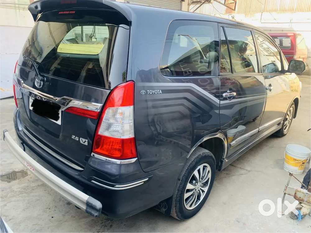 Toyota Innova 2015 Diesel Well Maintained