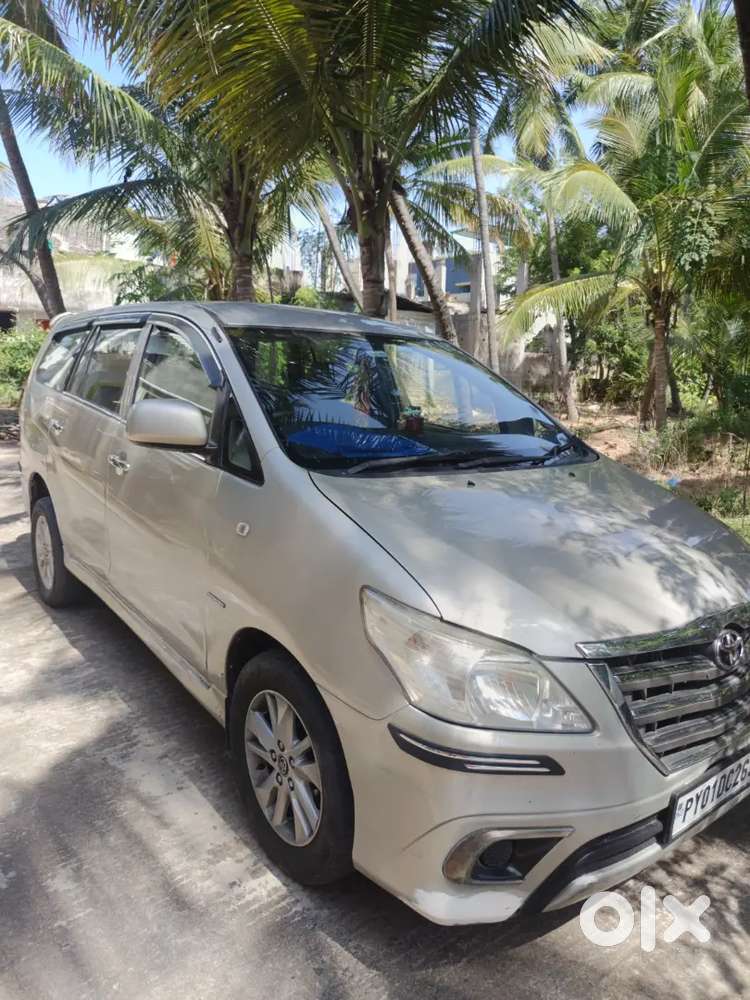 Toyota Innova Diesel 2015 Variant