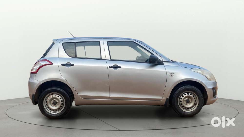 Maruti Suzuki Swift Lxi, 2015, Petrol