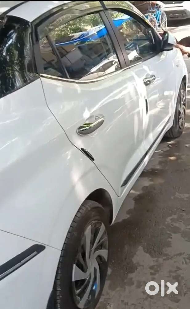 Hyundai Aura 2023 Cng & Hybrids Well Maintained