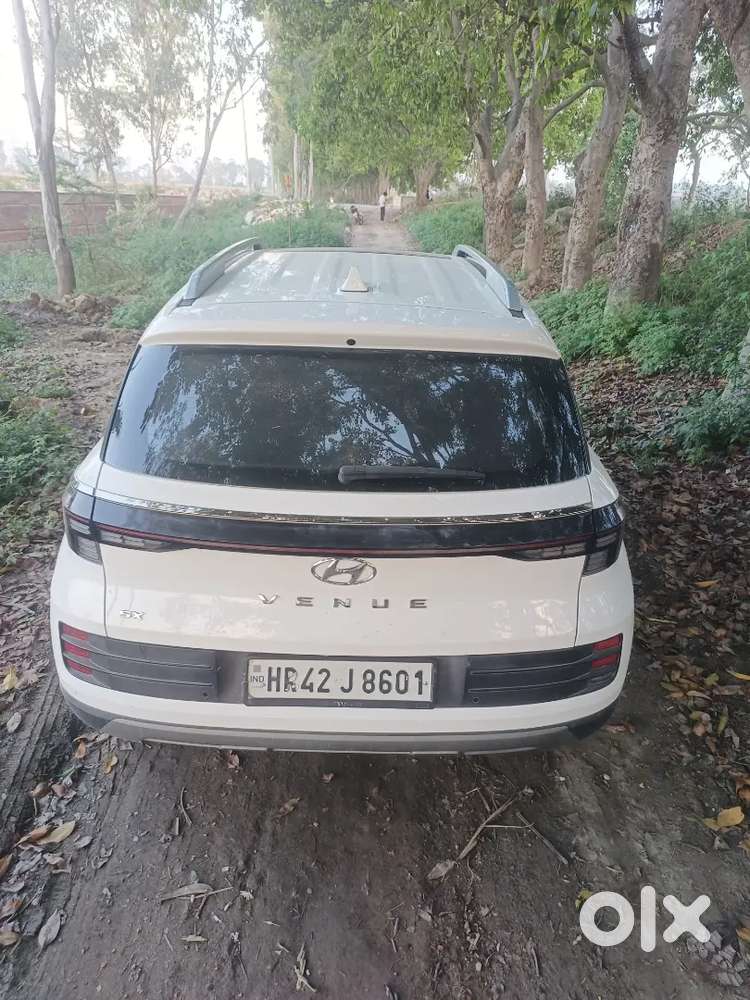 Hyundai Venue 2025 Diesel 60000 Km Driven